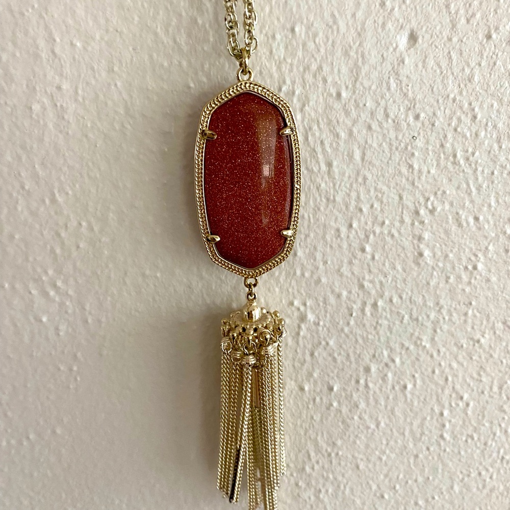 Beautiful worn once Kendra Scott necklace
